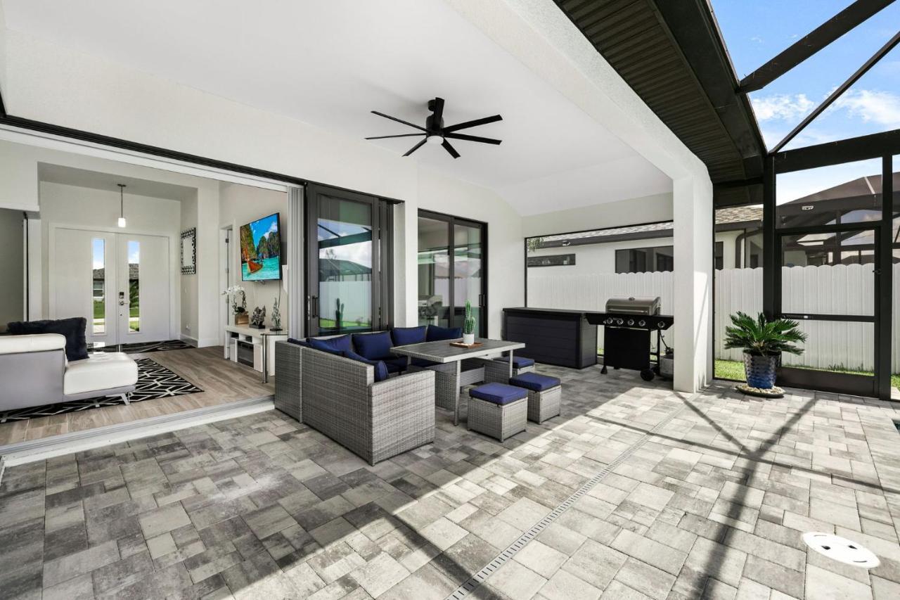 Perfect Oasis Retreat ! 2023 Luxury Built Home, Heated Pool And Games Cape Coral Exterior photo